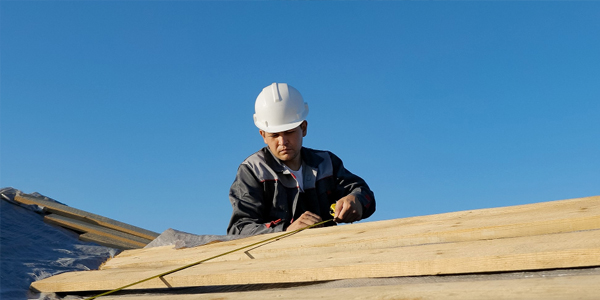 Travail sur planche de rive